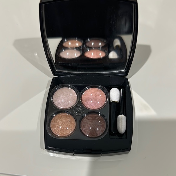 CHANEL Pink and Brown Eyeshadow Palette Quad - Picture 2 of 3